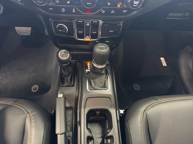 New 2026 Jeep Gladiator Sport AWD/4WD image 17
