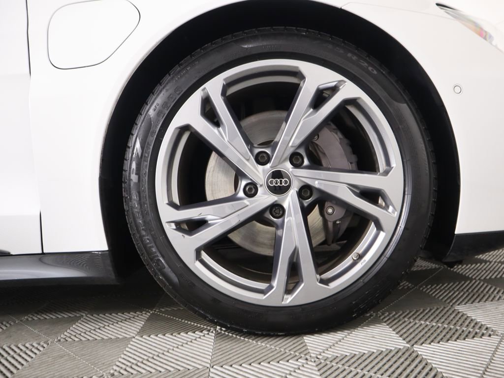 Certified 2023 Audi e-tron GT Prestige image 32