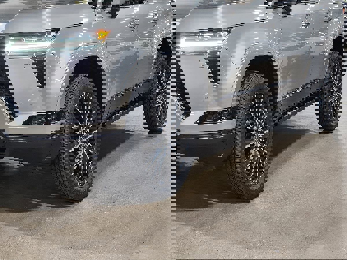 Used 2025 Lexus GX 550 Luxury+ 4WD image 17