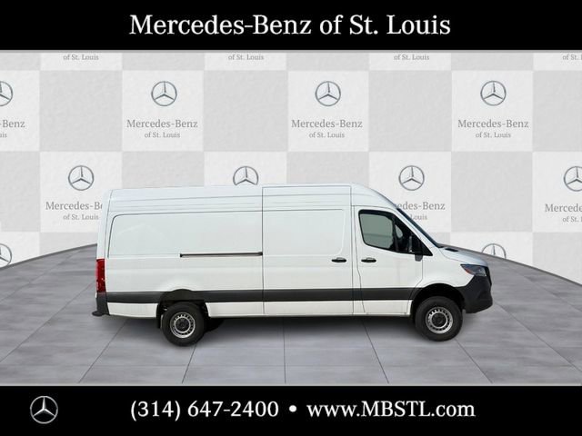 New 2025 Mercedes-Benz Sprinter 2500 image 2