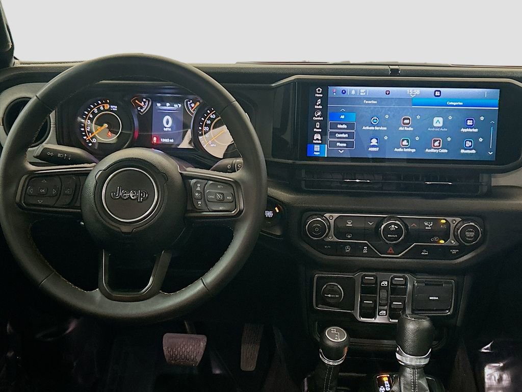 Used 2024 Jeep Gladiator Sport image 18