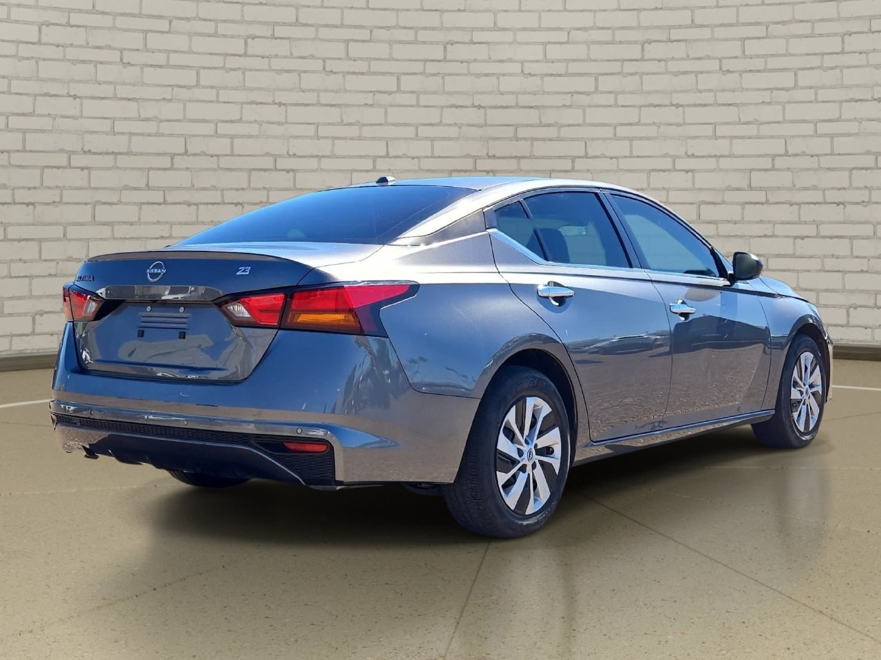 Used 2025 Nissan Altima 2.5 S FWD image 5
