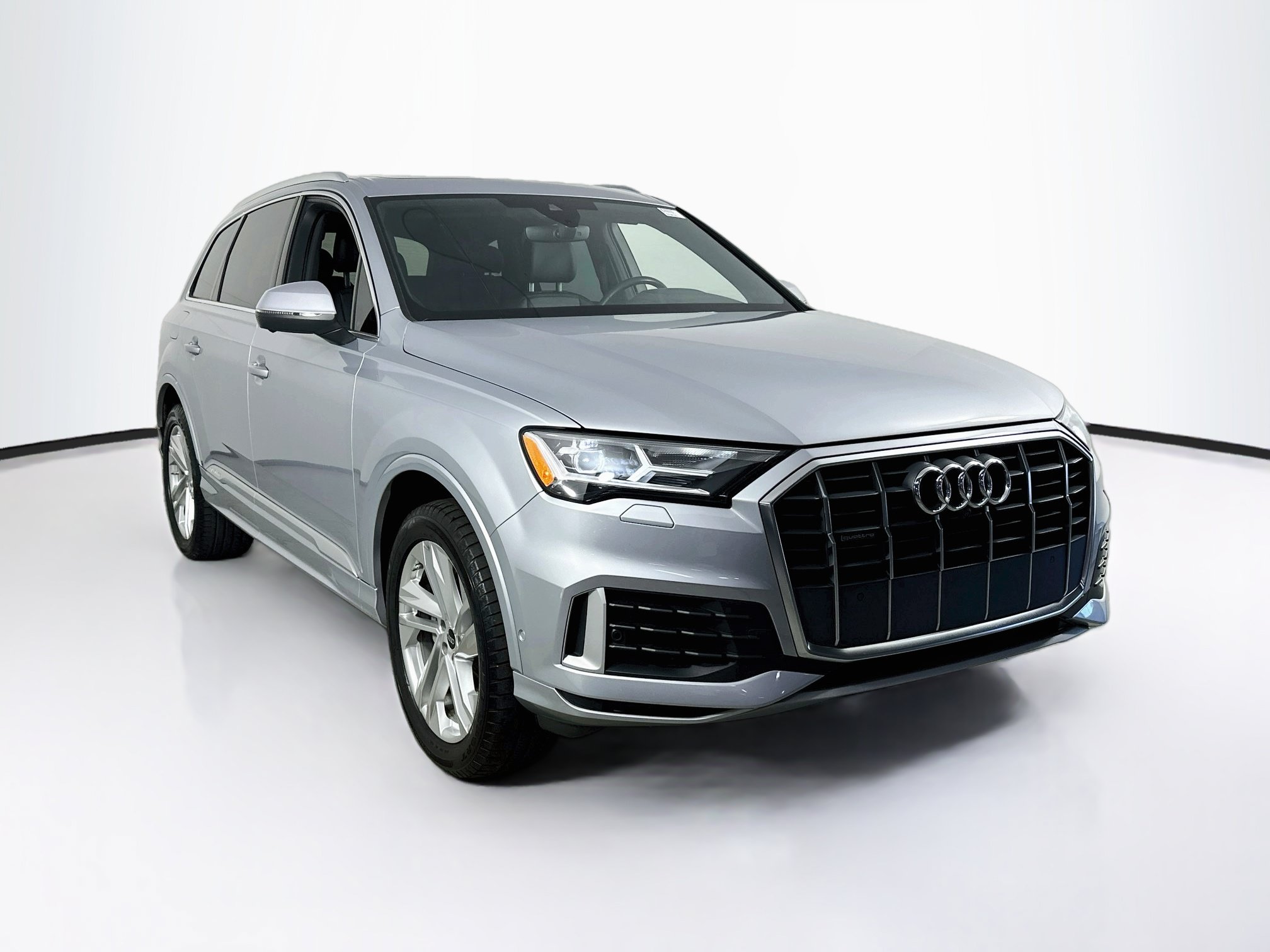 Used 2022 Audi Q7 2.0T Premium w/ Convenience Package AWD/4WD image 3