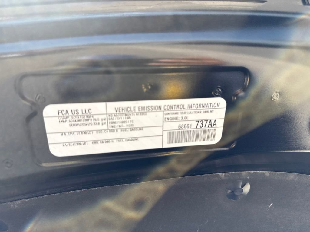 Used 2025 RAM 1500 Laramie AWD/4WD image 26