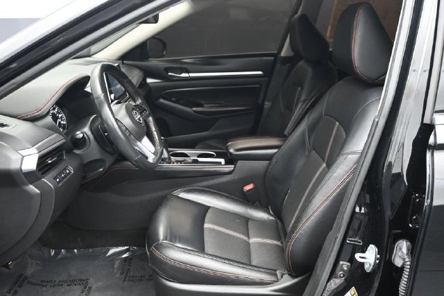 Used 2024 Nissan Altima 2.5 SR FWD image 6
