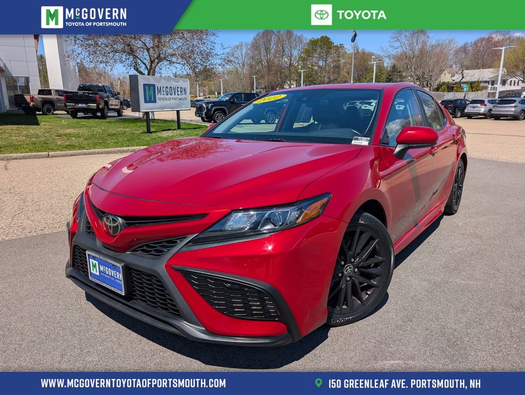 Used 2022 Toyota Camry SE w/ Cold Weather Package AWD/4WD image 1