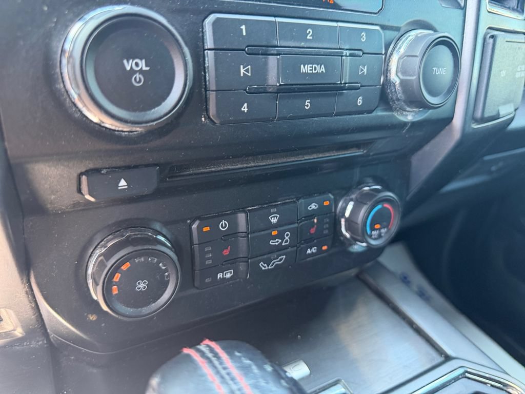Used 2018 Ford F150 XLT w/ Equipment Group 302A Luxury AWD/4WD image 27