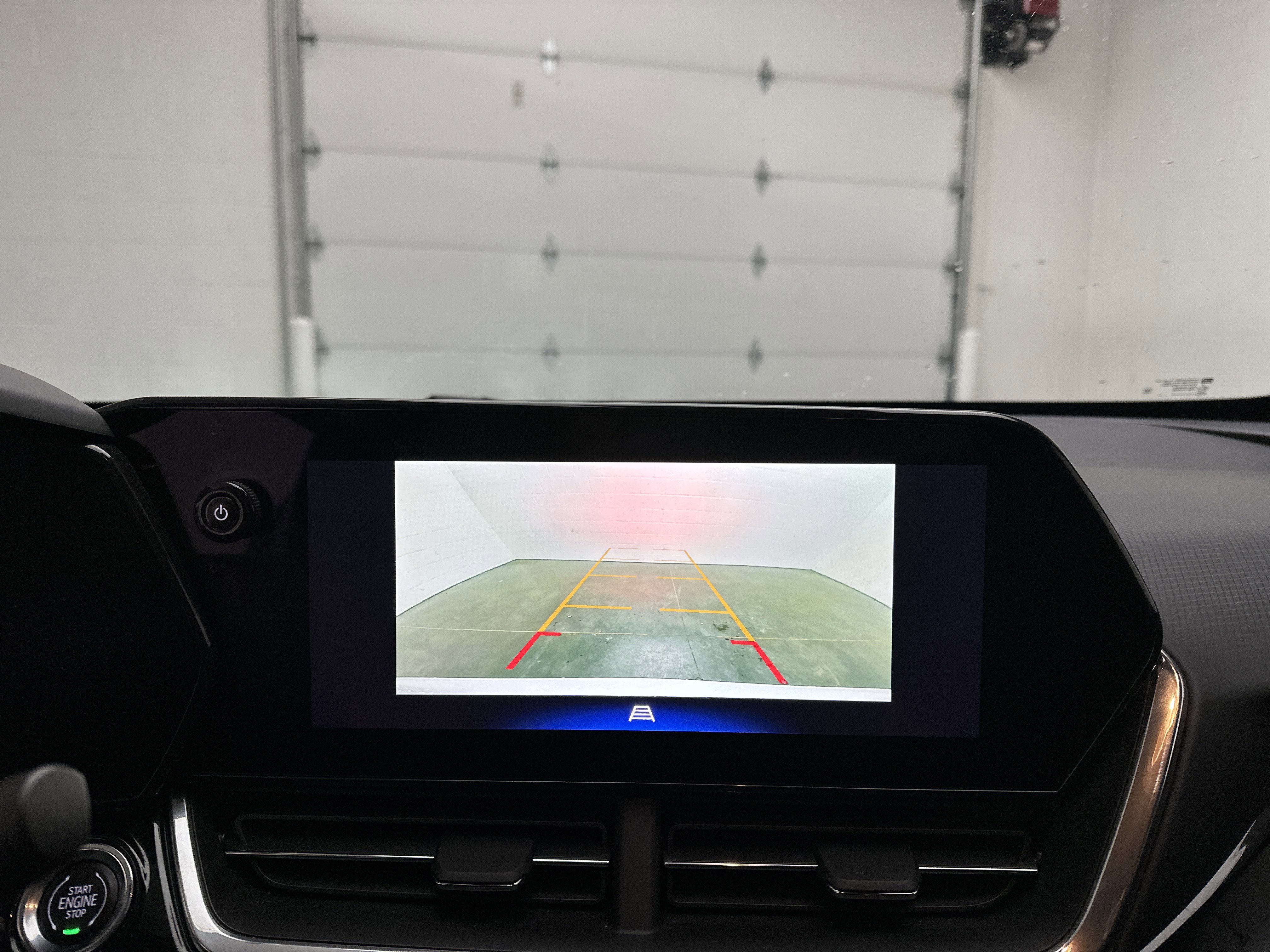 Used 2025 Chevrolet Trax RS w/ Driver Confidence Package image 29