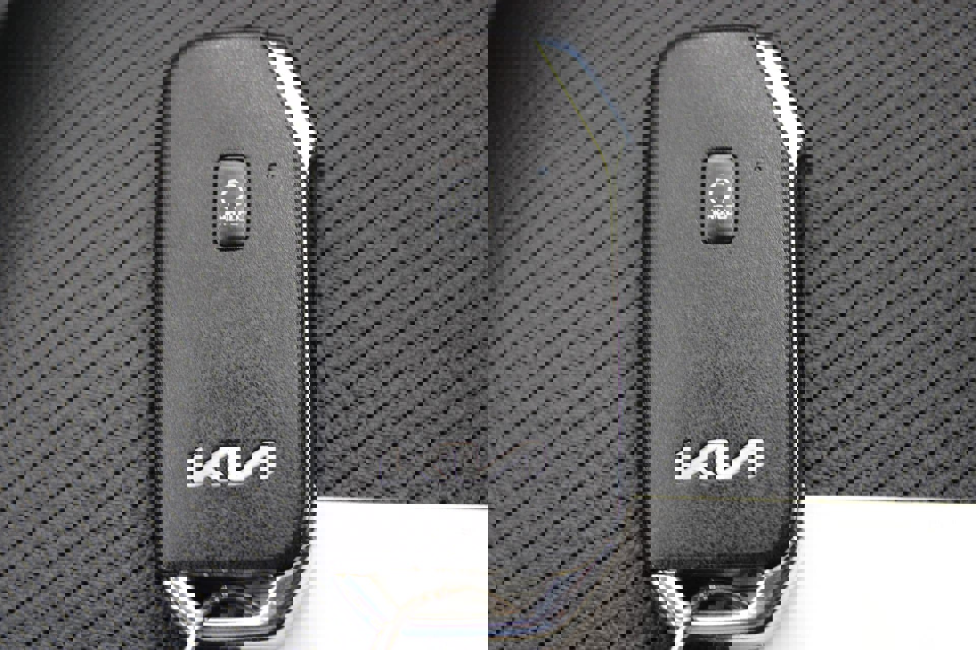 Used 2025 Kia Sportage EX w/ Premium Package image 42