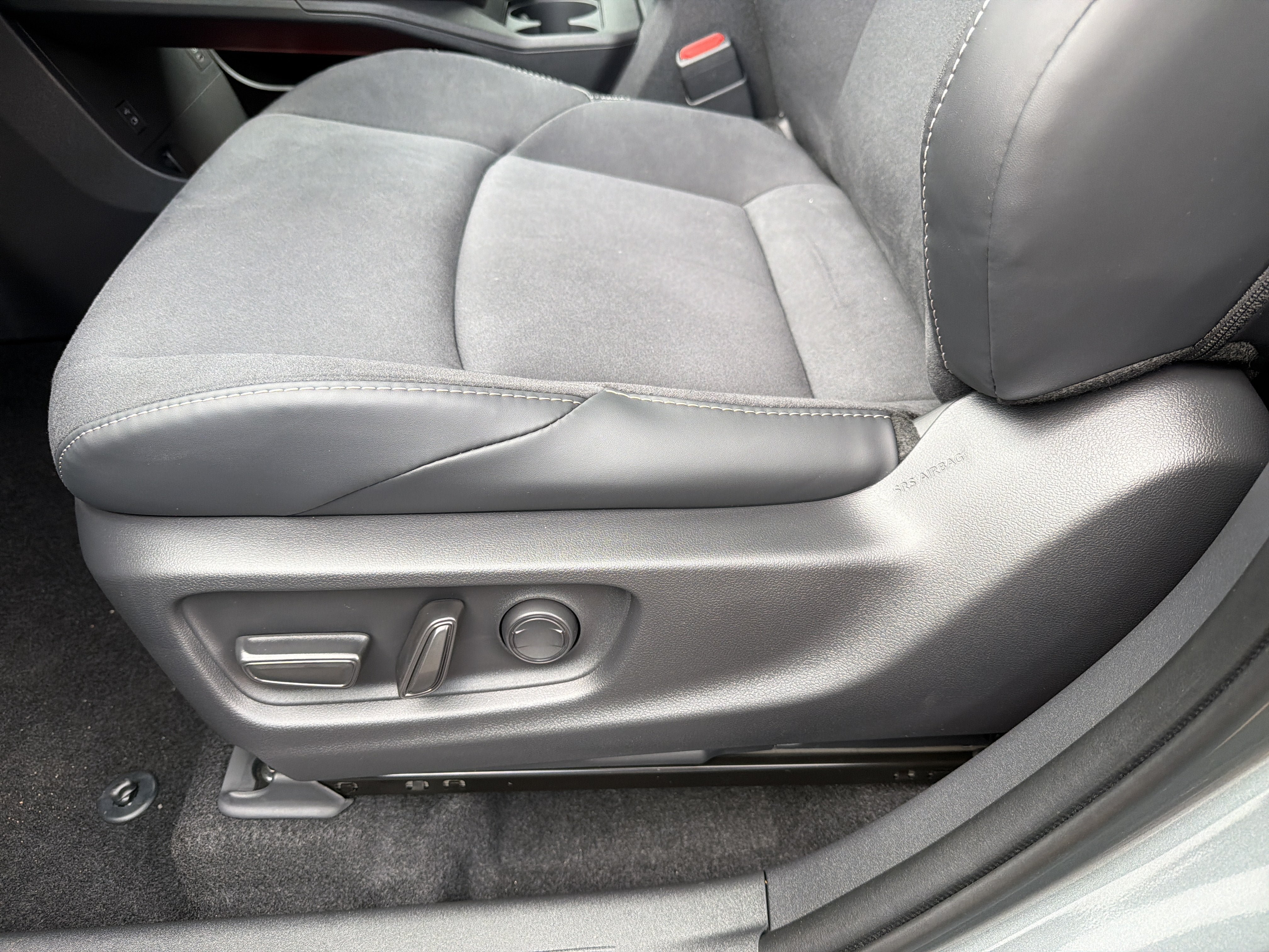 New 2026 Toyota C-HR AWD/4WD image 10