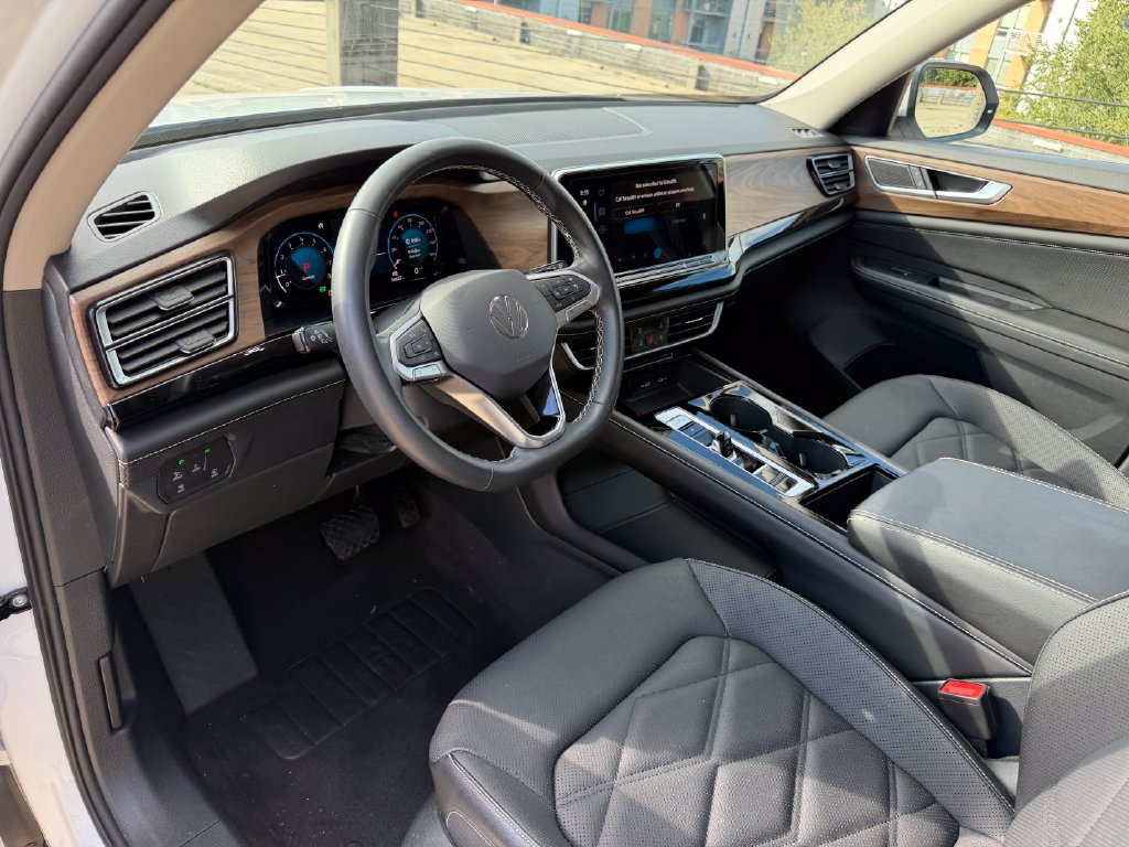 Certified 2024 Volkswagen Atlas SE AWD/4WD image 12