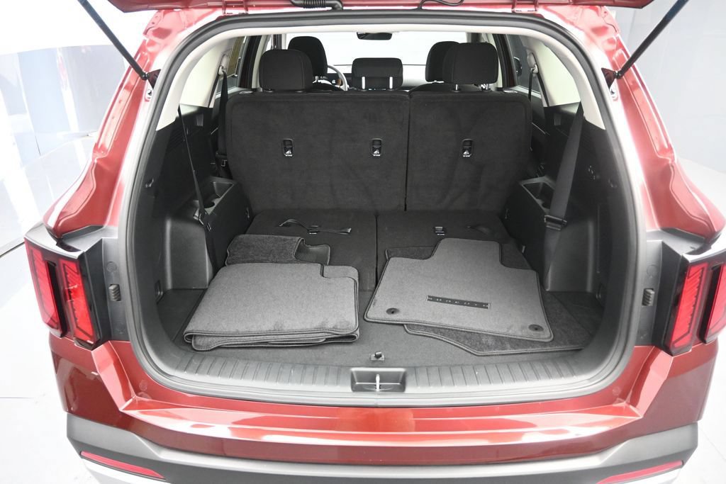Used 2025 Kia Sorento LX FWD image 23