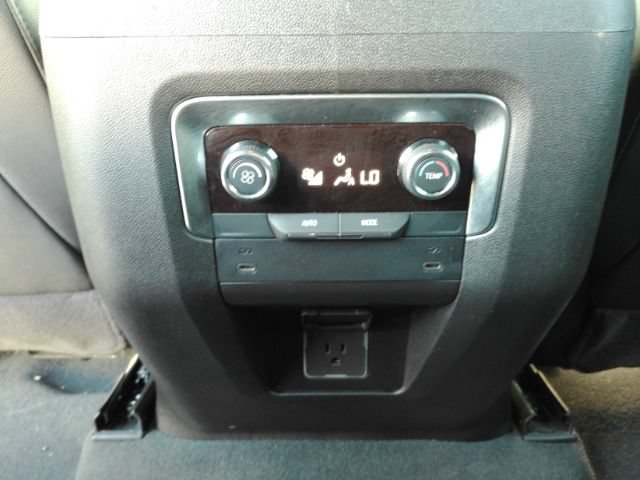 Used 2026 Chevrolet Tahoe LT RWD image 30