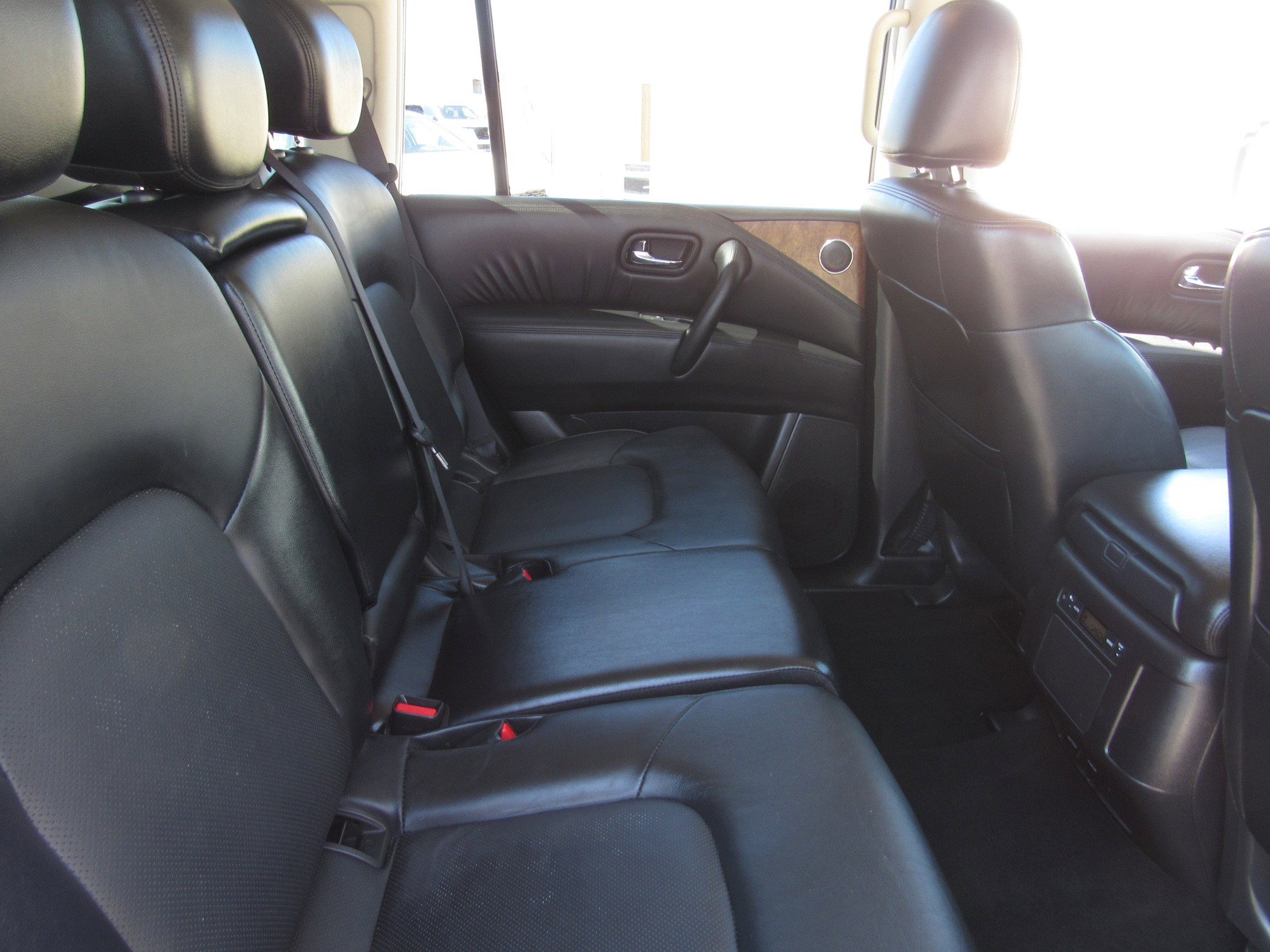 Used 2024 Nissan Armada SL image 12