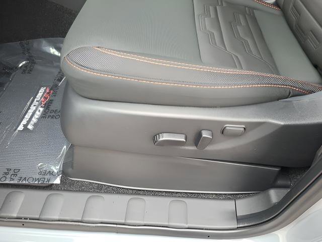 New 2026 Nissan Frontier PRO-4X w/ Pro-4x Convenience Package image 8
