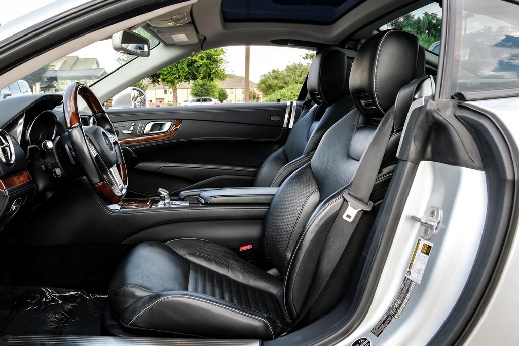 Used 2014 Mercedes-Benz SL 550 image 33