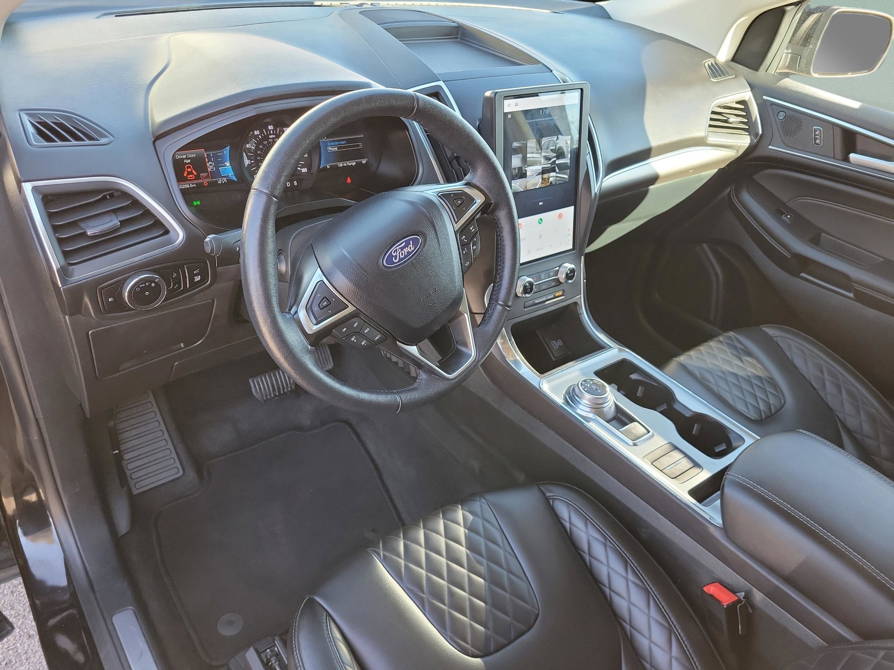 Used 2024 Ford Edge Titanium image 14