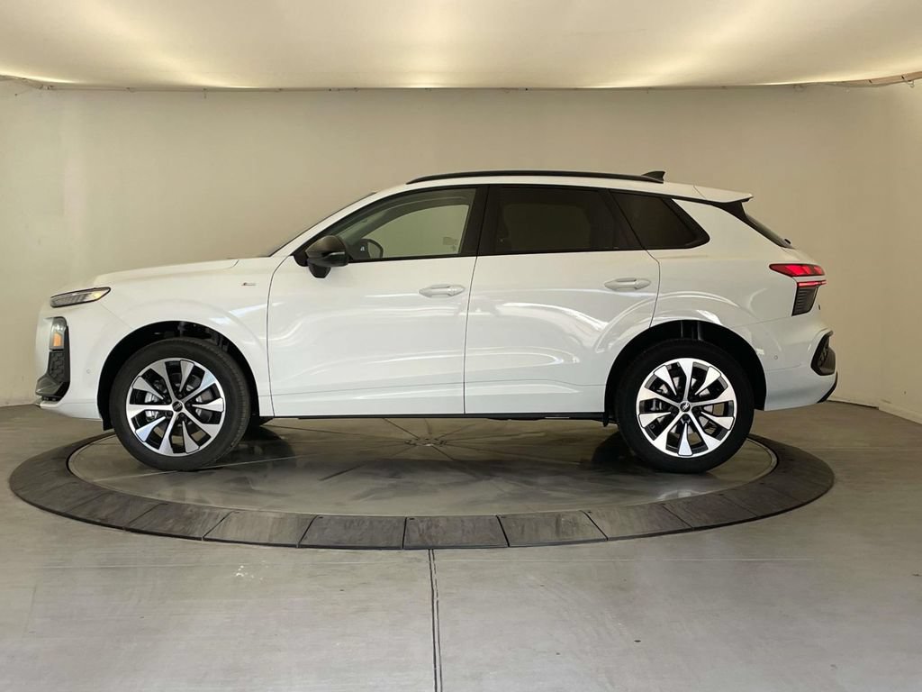 New 2026 Audi Q3 quattro 2.0T AWD/4WD image 46