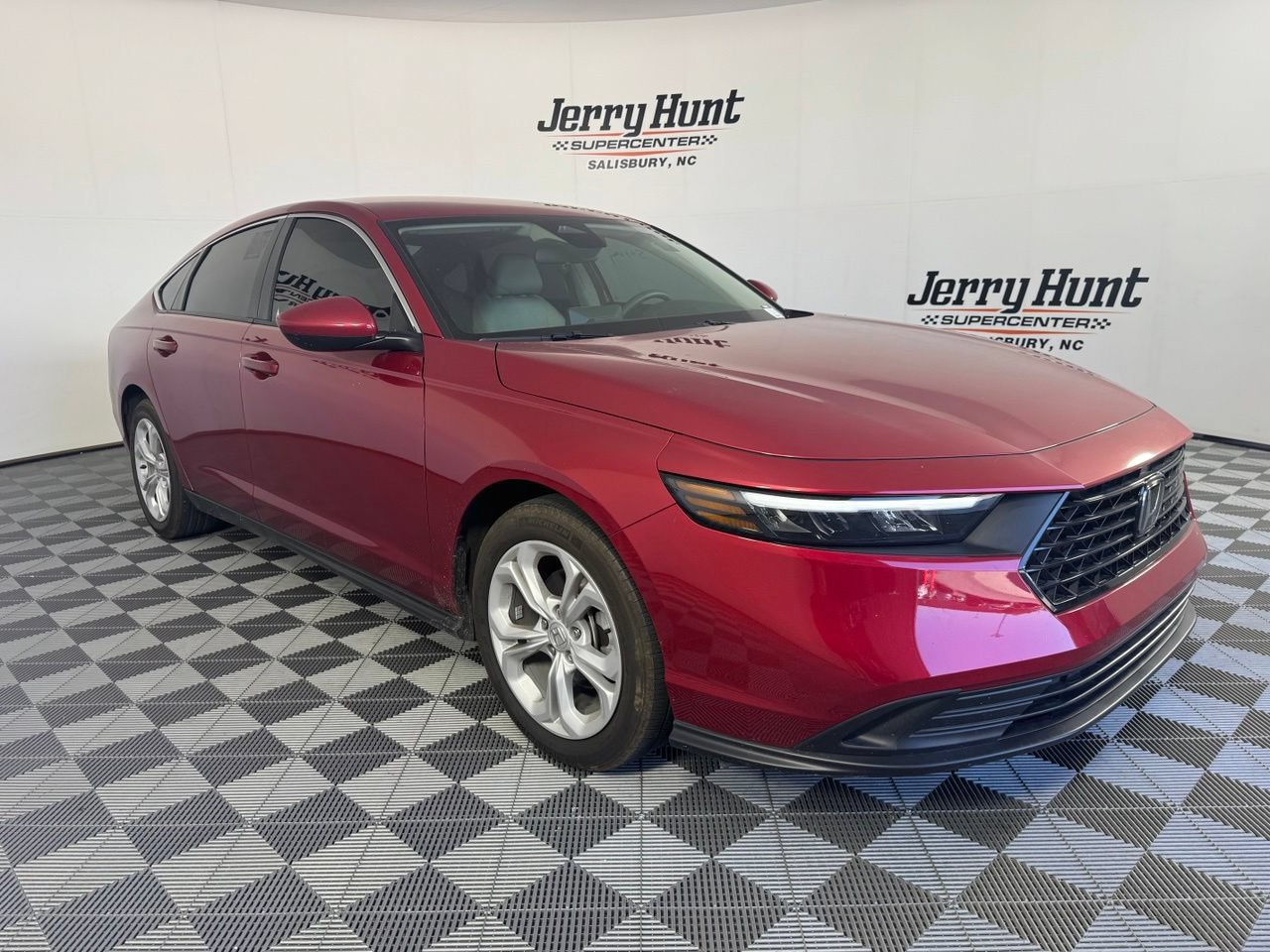 Used 2025 Honda Accord LX image 6