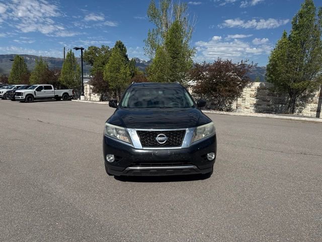 Used 2016 Nissan Pathfinder SV w/ Trailer Tow Package AWD/4WD image 11