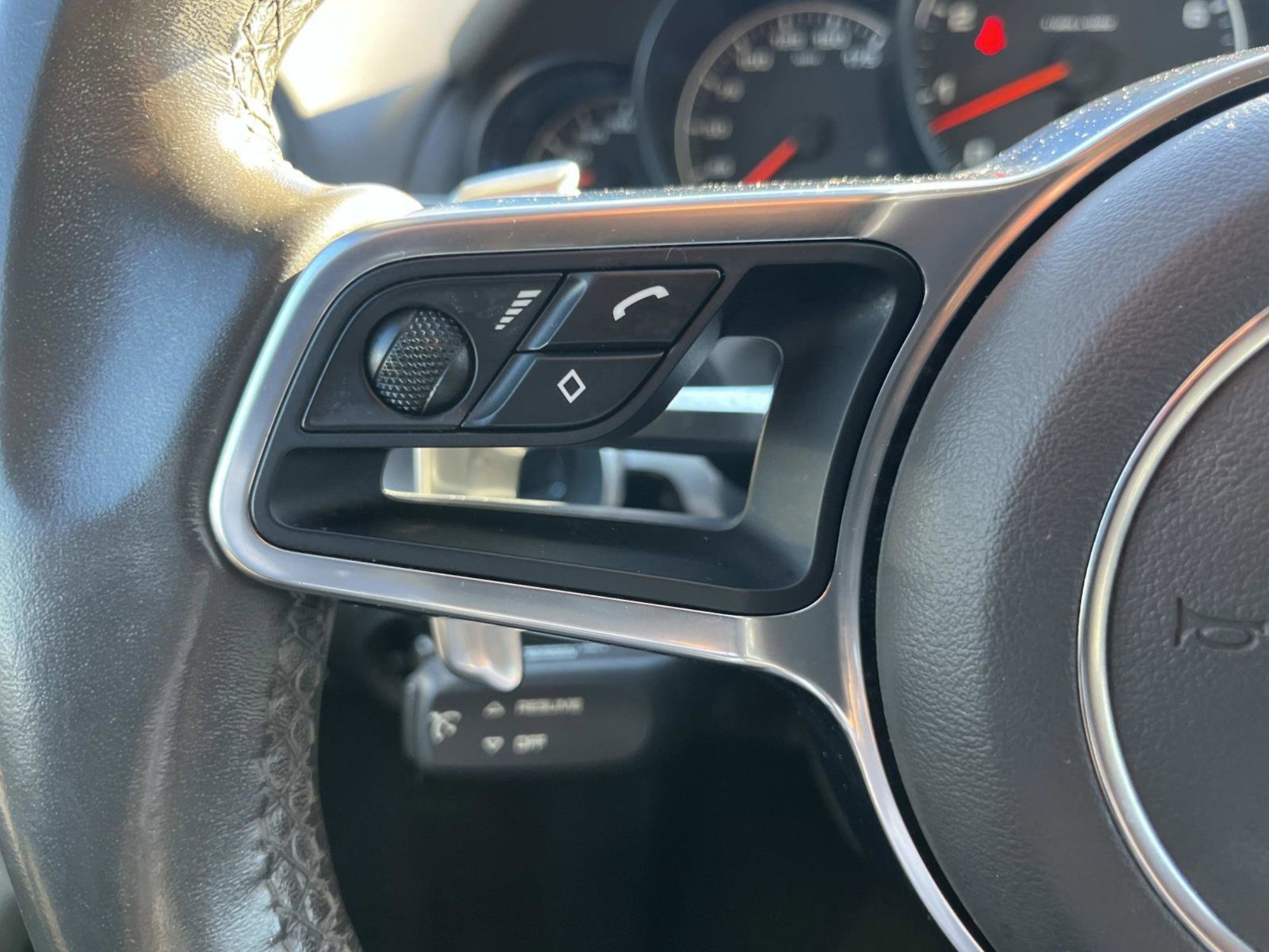 Used 2017 Porsche Cayenne Platinum Edition image 23