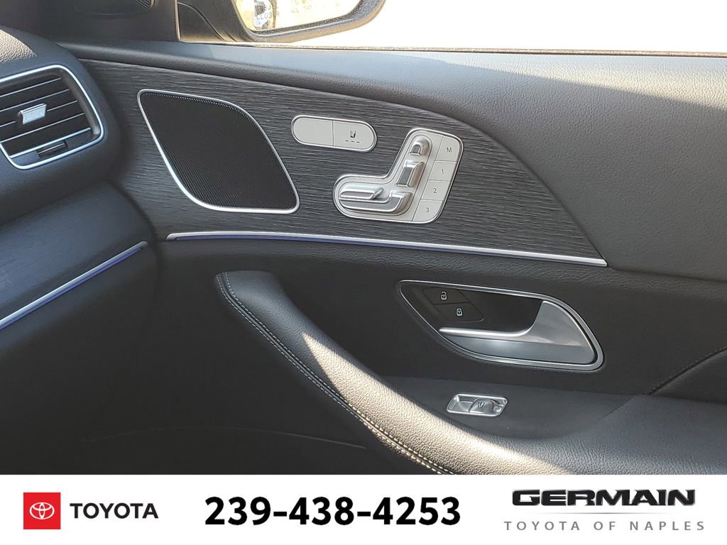 Used 2025 Mercedes-Benz GLE 450 4MATIC w/ AMG Line Exterior image 28