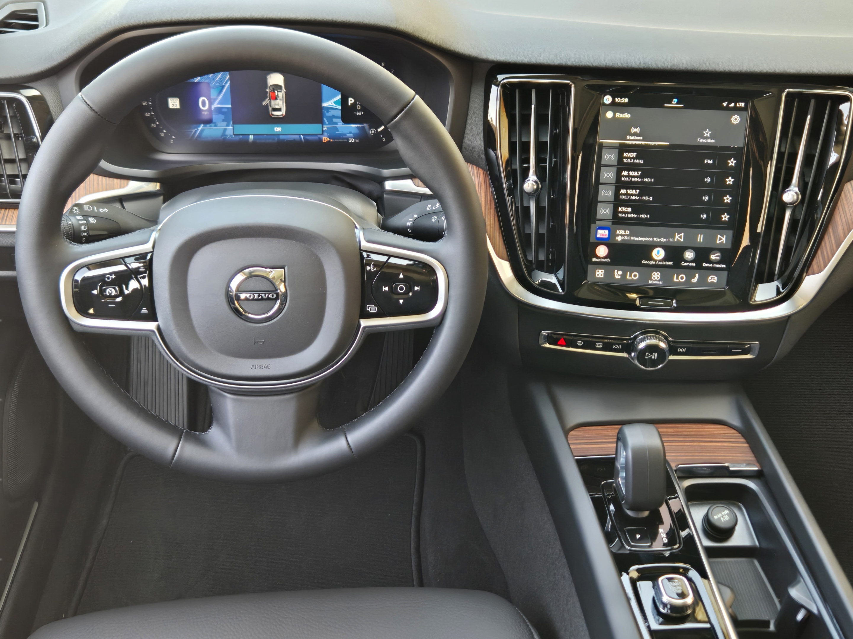 New 2026 Volvo V60 B5 Cross Country Plus w/ Climate Package AWD/4WD image 22