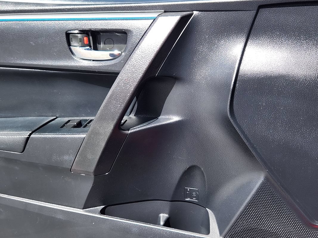 Used 2015 Toyota Corolla S FWD image 26