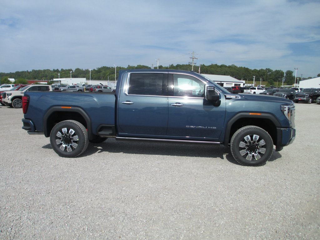 New 2026 GMC Sierra 2500 Denali w/ Denali Reserve Package image 3