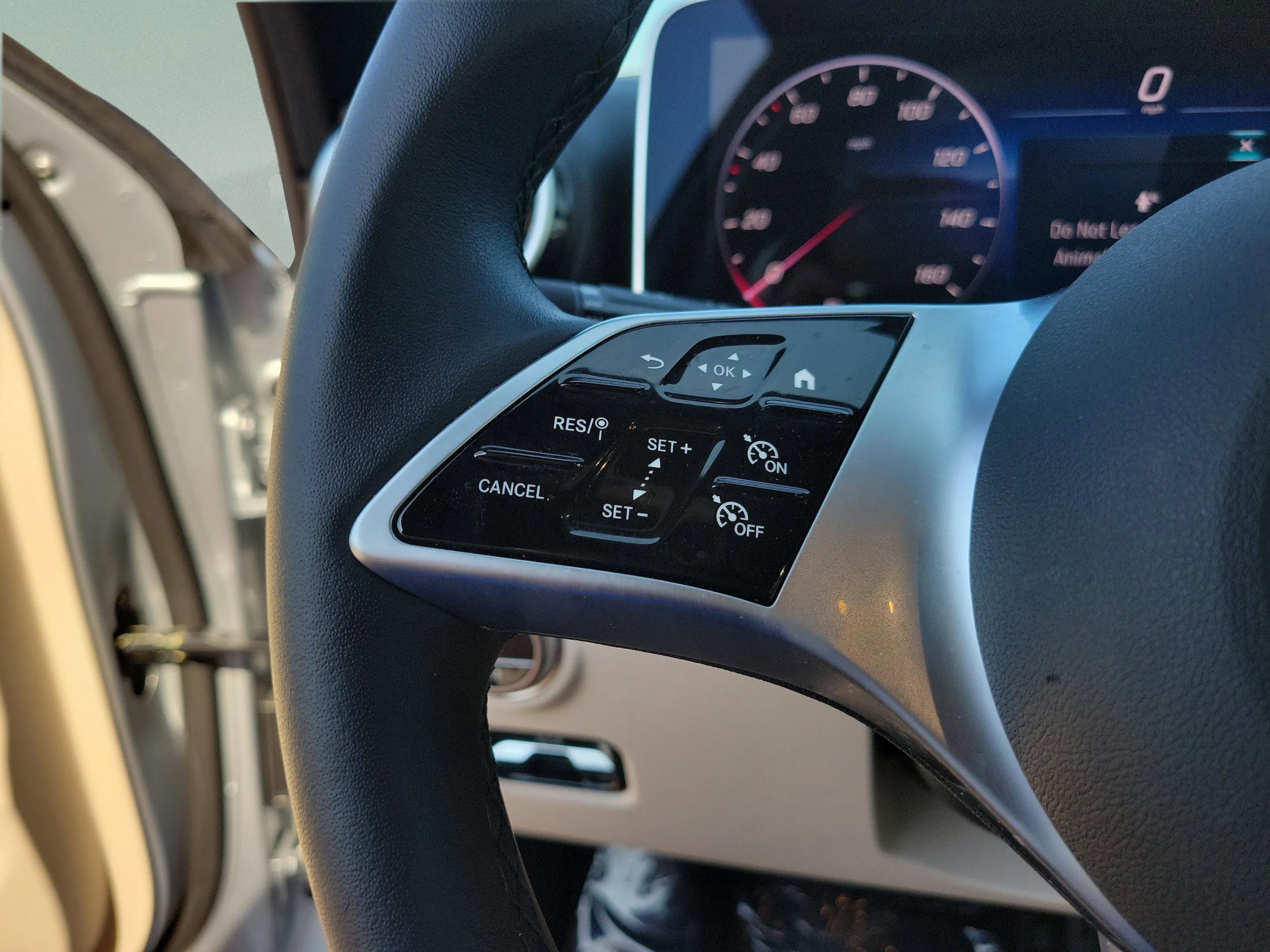 Certified 2025 Mercedes-Benz C 300 Sedan image 28