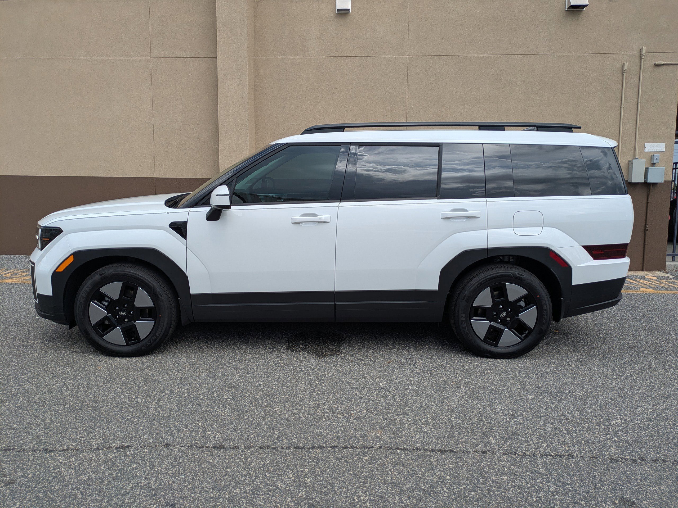 New 2026 Hyundai Santa Fe SEL image 9