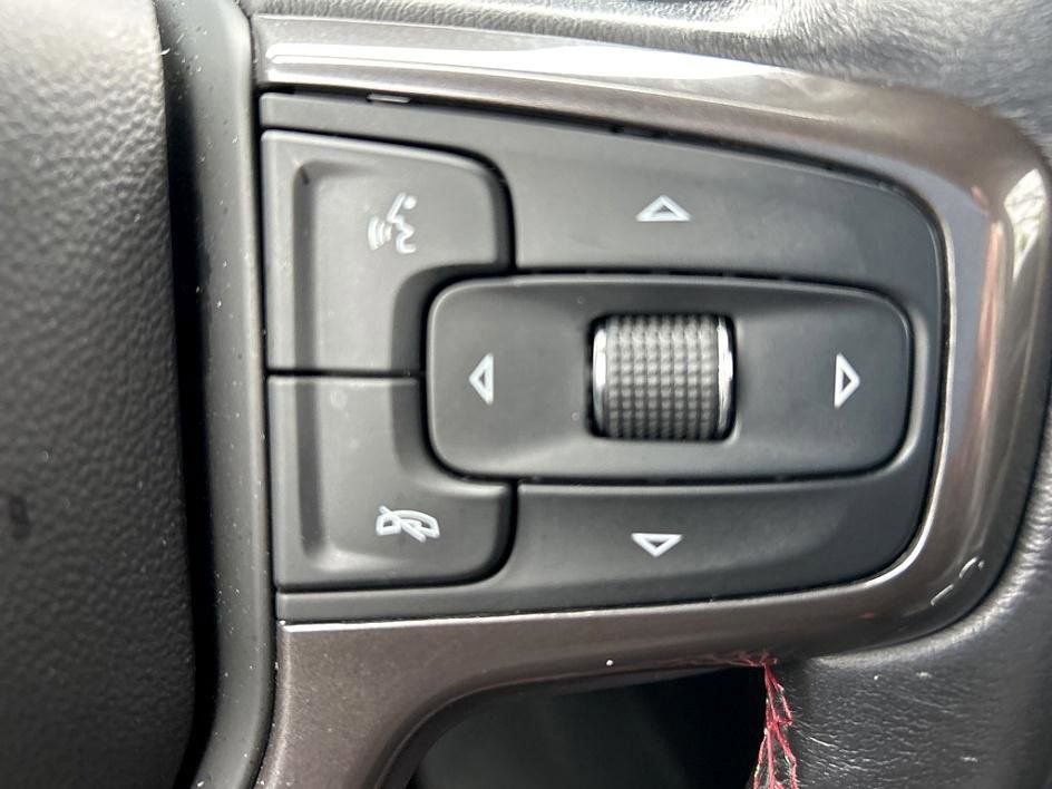 Used 2022 Chevrolet Tahoe RST w/ Luxury Package image 16