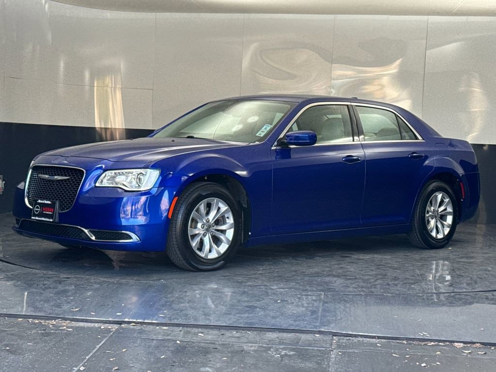 Used 2019 Chrysler 300 Touring image 7