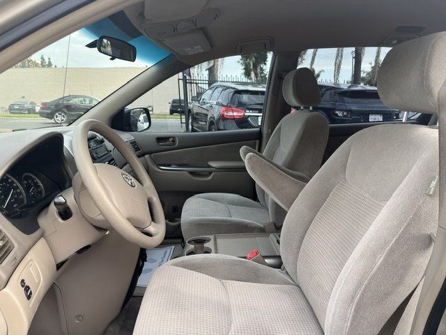 Used 2008 Toyota Sienna LE FWD image 10