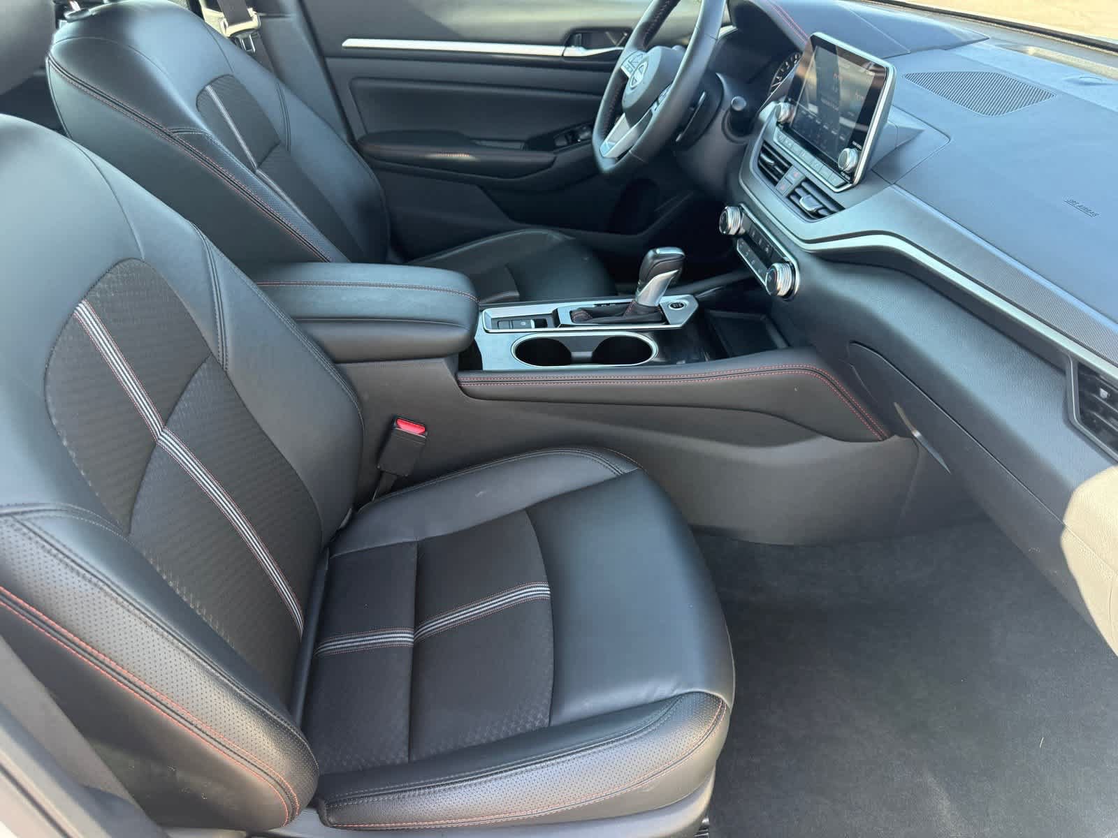 Used 2025 Nissan Altima 2.5 SR AWD/4WD image 30