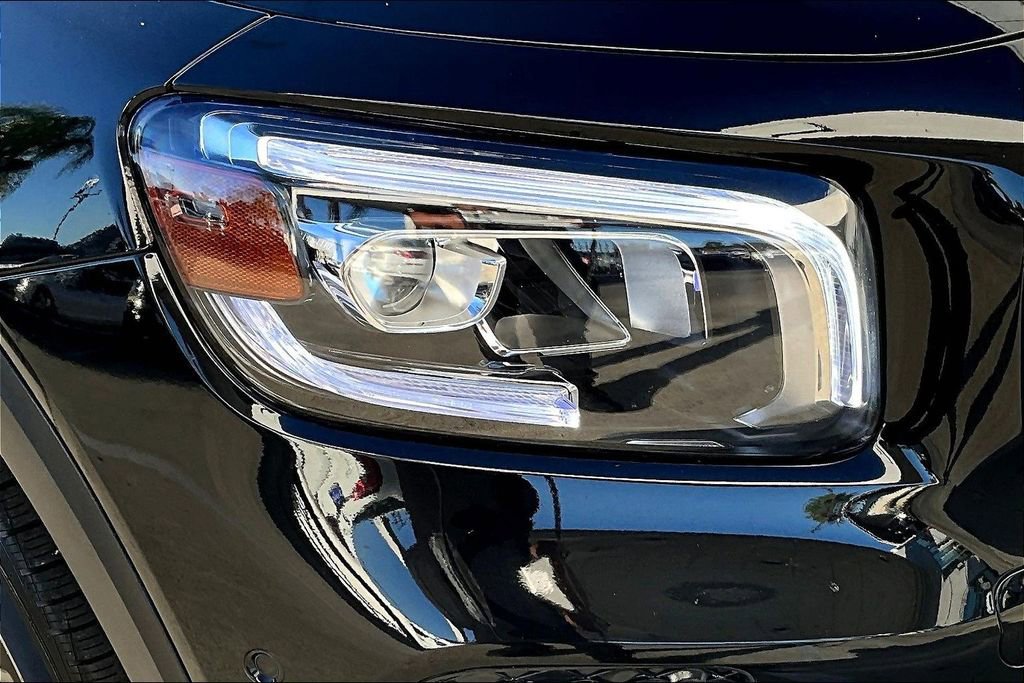 Used 2023 Mercedes-Benz GLB 250 image 28