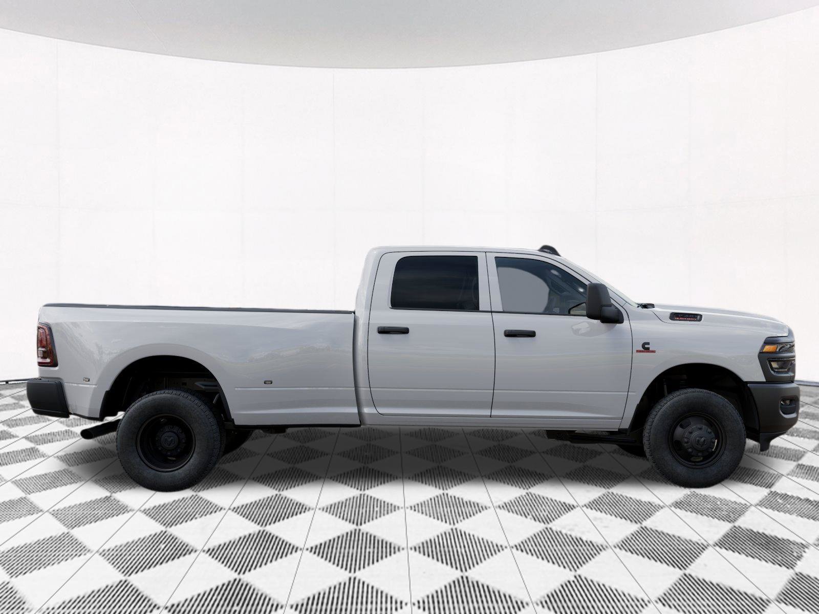 New 2026 RAM 3500 Tradesman AWD/4WD image 29