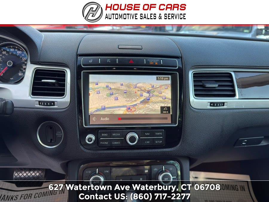 Used 2016 Volkswagen Touareg Sport AWD/4WD image 29
