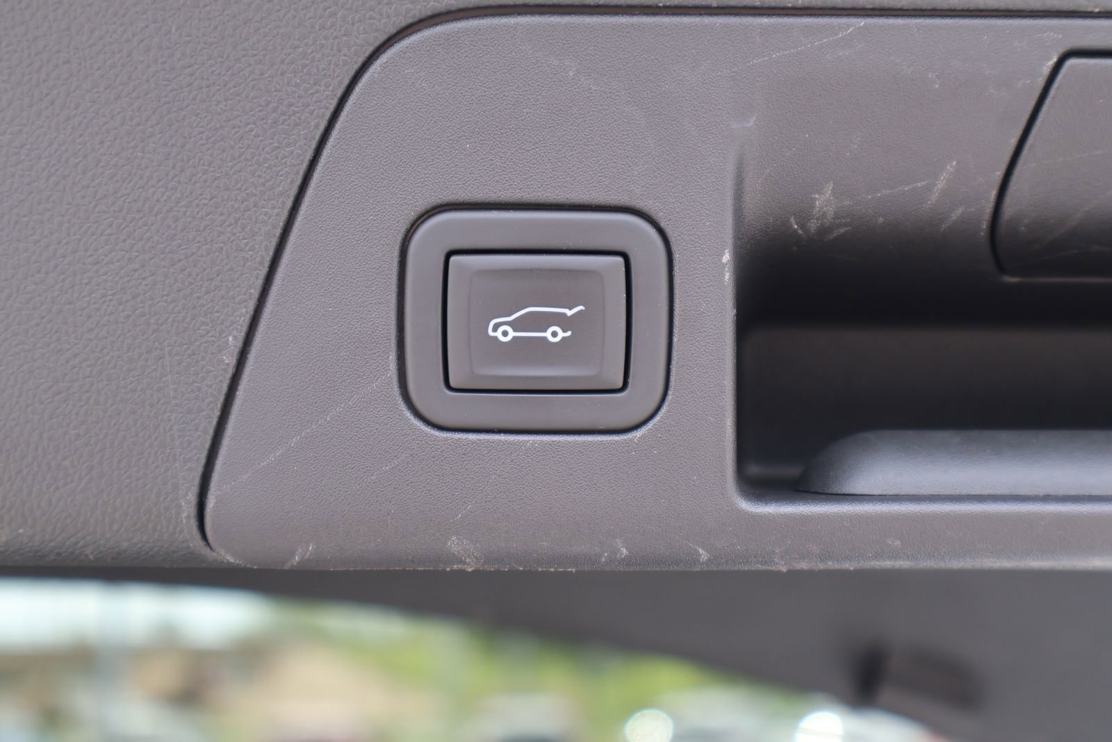 Used 2023 Buick Envision Avenir FWD image 12