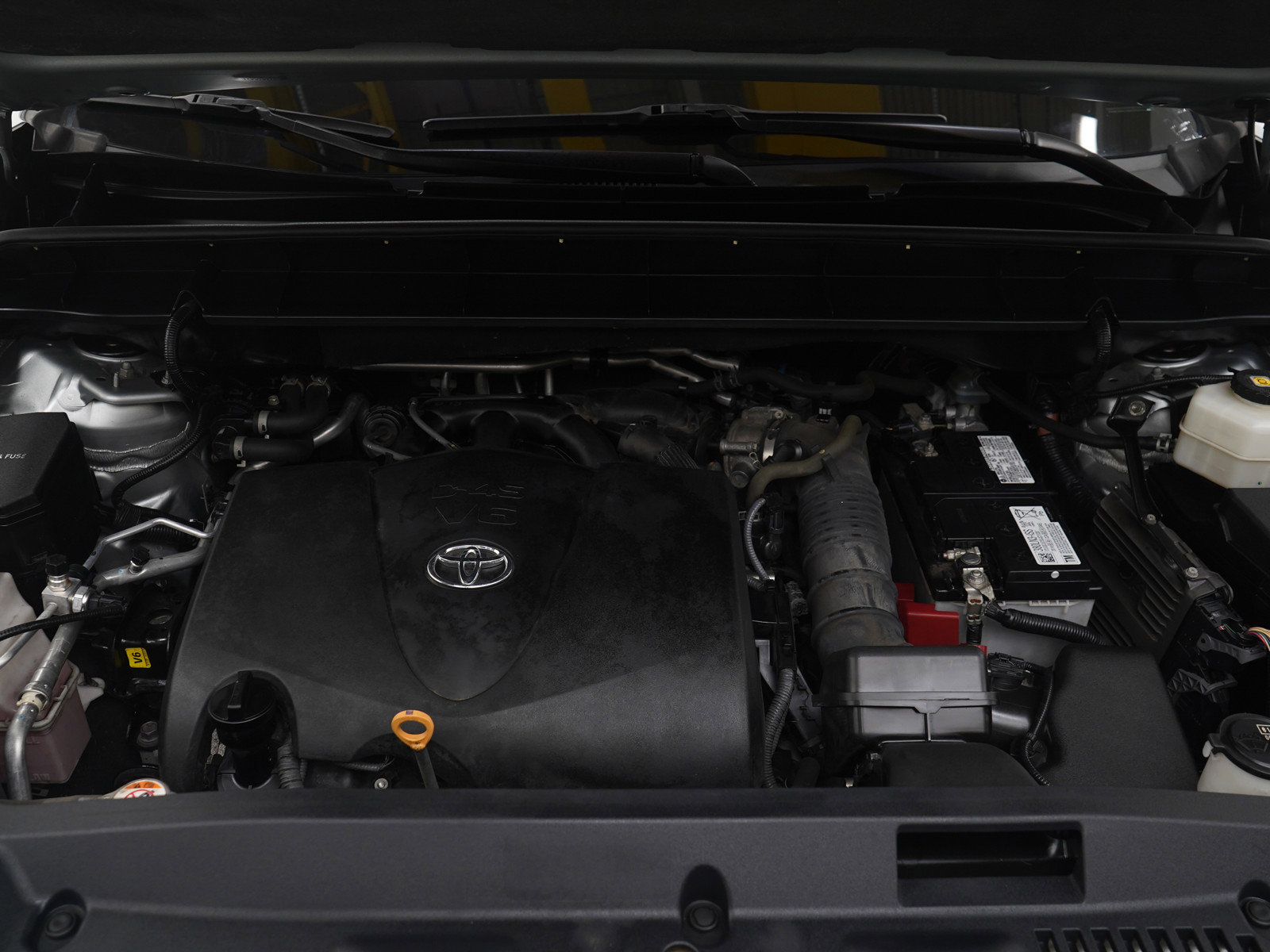 Used 2021 Toyota Highlander XLE image 32