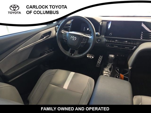 Used 2025 Toyota Camry SE w/ Convenience Package image 17