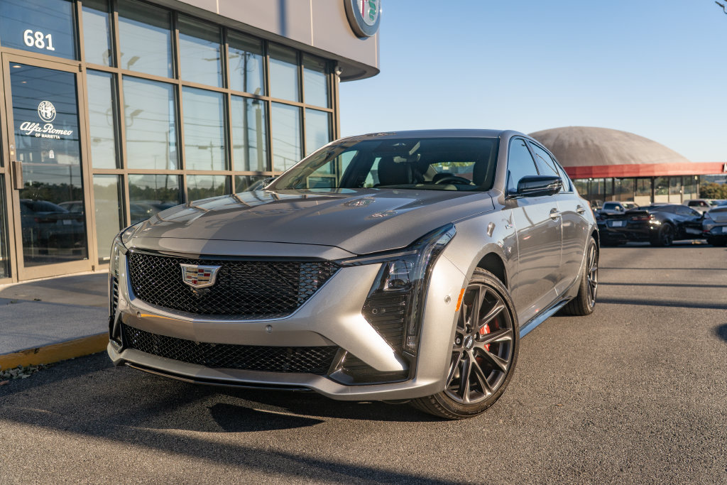 Used 2025 Cadillac CT5 V w/ Technology Package AWD/4WD image 2