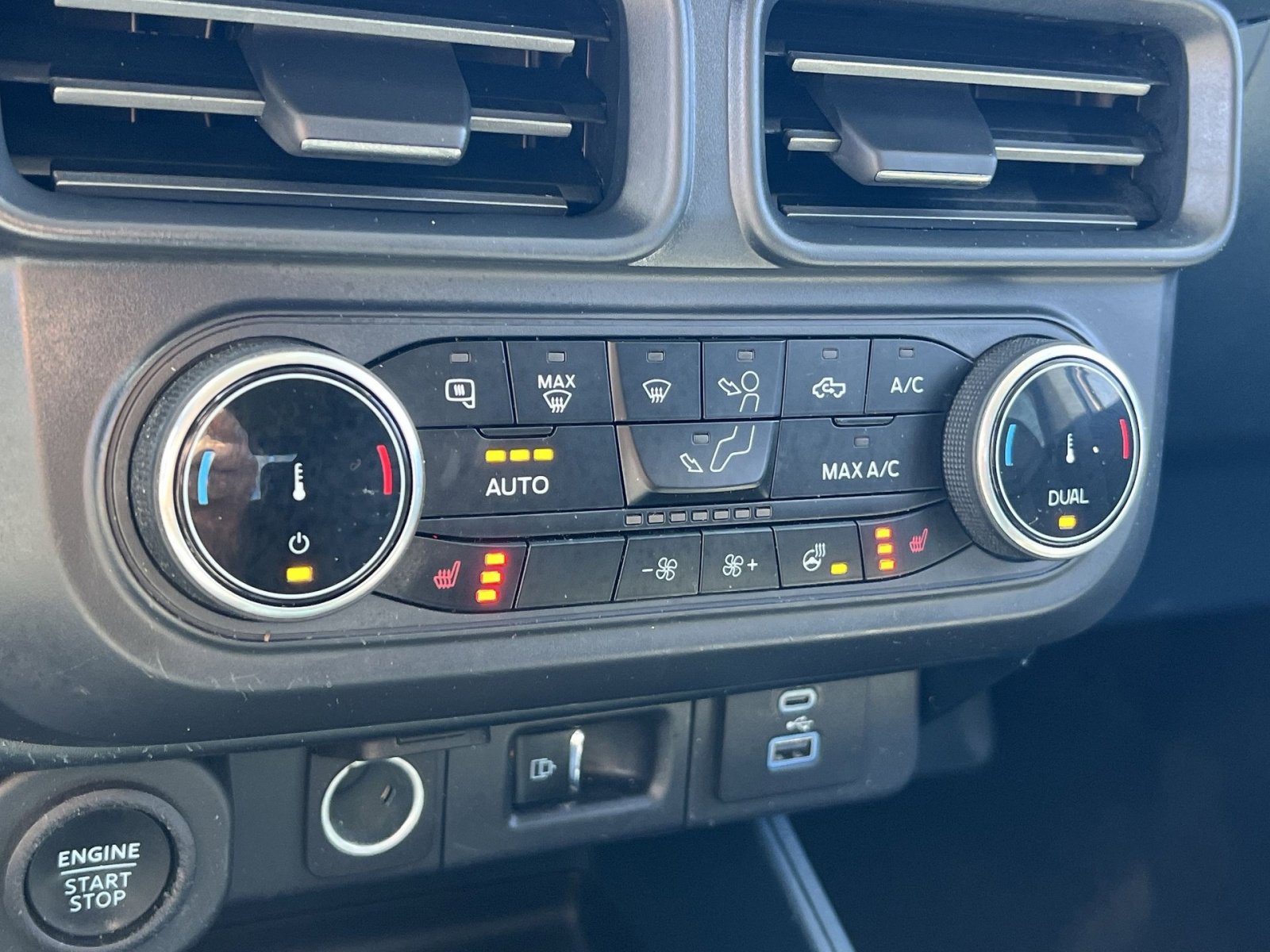 Used 2024 Ford Maverick Lariat w/ Black Appearance Package image 21