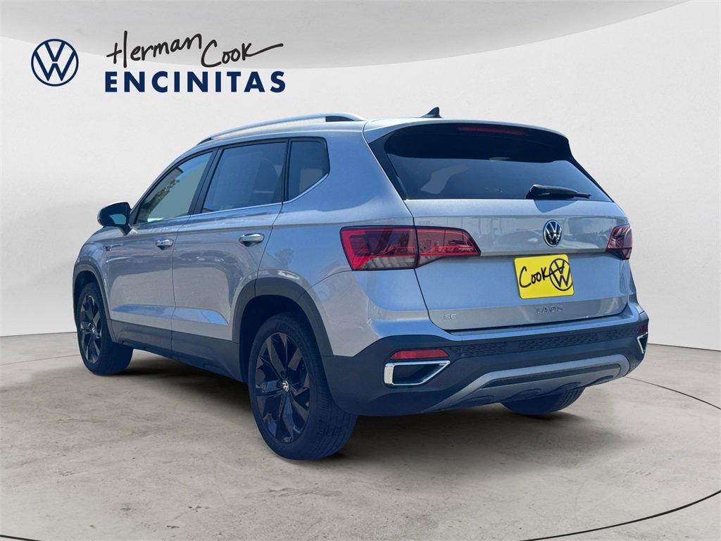 Used 2024 Volkswagen Taos SE image 3