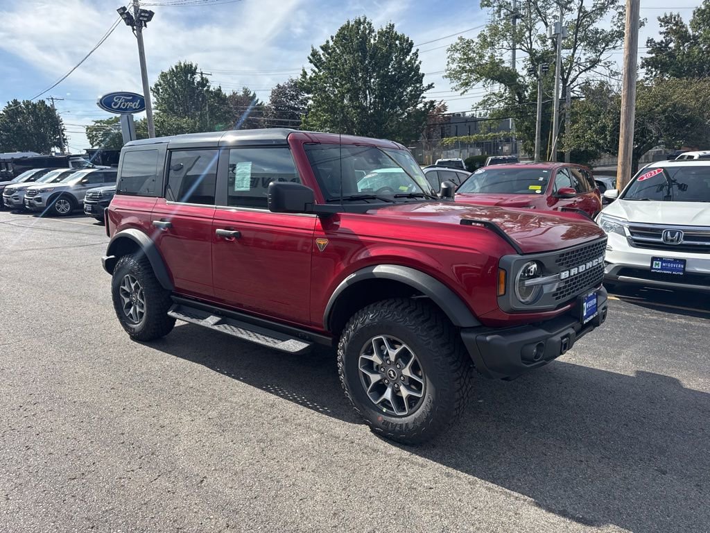 New 2025 Ford Bronco Badlands image 3