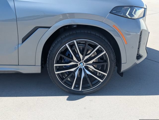 Used 2027 BMW X6 xDrive40i w/ Climate Comfort Package AWD/4WD image 11