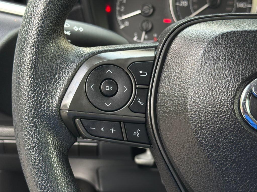 Used 2021 Toyota Corolla LE FWD image 24