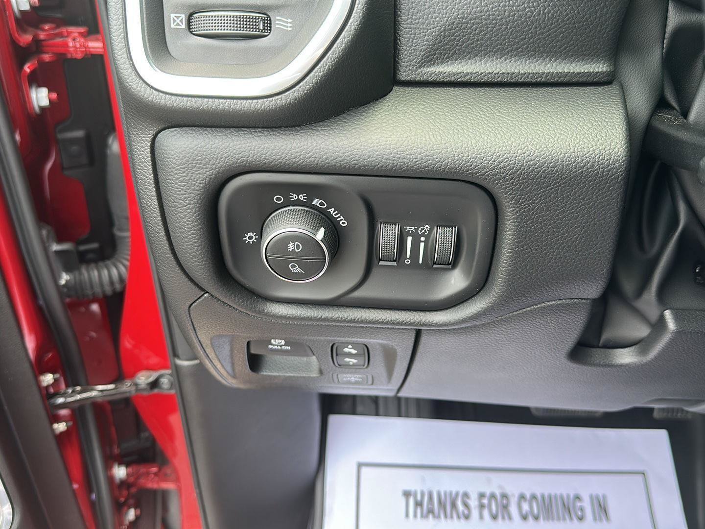Used 2026 RAM 1500 Laramie w/ Chrome Appearance Group AWD/4WD image 11