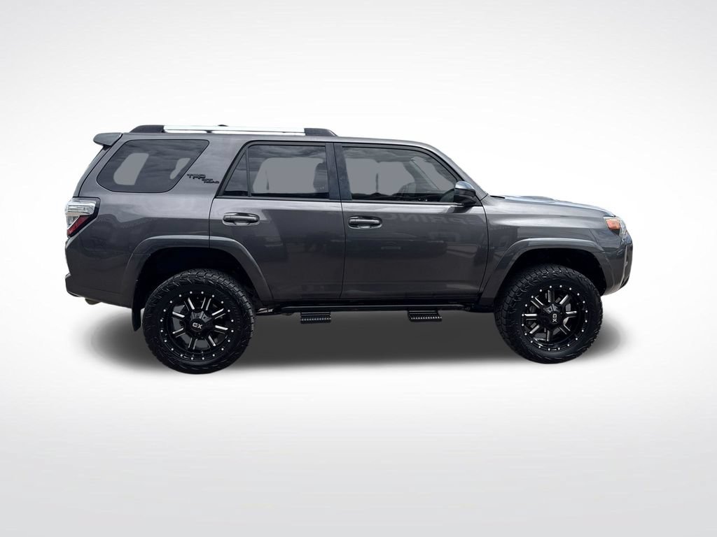 Used 2018 Toyota 4Runner TRD Off-Road AWD/4WD image 6