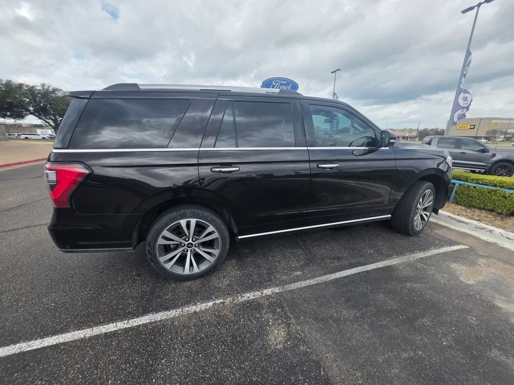 Used 2021 Ford Expedition Limited image 3